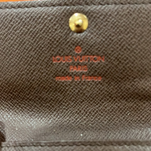 Louis Vuitton Ebene keyholder in excellent condition. - Picture 3 of 7